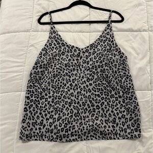 Banana Republic - Women’s Swing Tank Top - Medium - Navy and Grey animal print